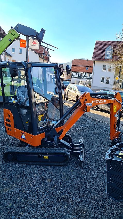 Hitachi ZX19-6 2,0t mit Verstellfahrwerk, Schwenkmotor/PowerTilt und Schnellwechsler MS03 - auch zur Miete!