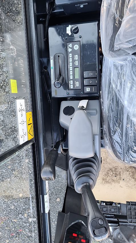 Hitachi ZX19-6 2,0t mit Verstellfahrwerk, Schwenkmotor/PowerTilt und Schnellwechsler MS03 - auch zur Miete!