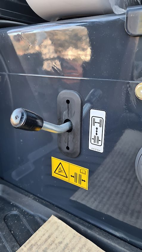 Hitachi ZX19-6 2,0t mit Verstellfahrwerk, Schwenkmotor/PowerTilt und Schnellwechsler MS03 - auch zur Miete!