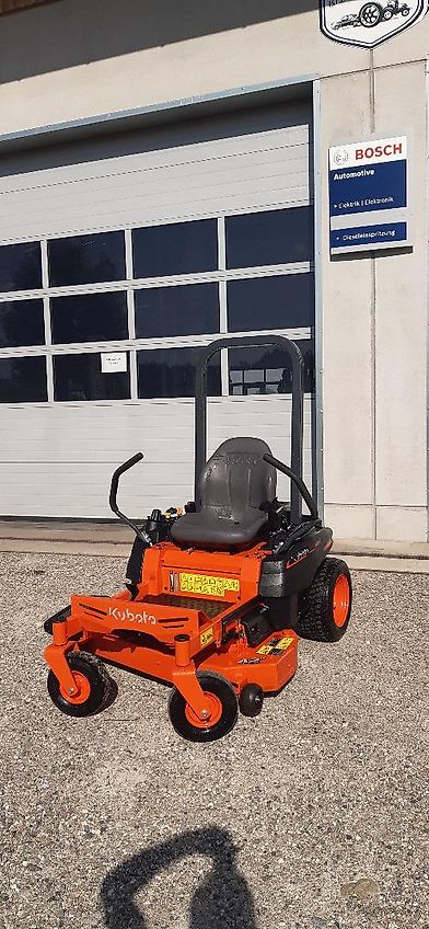 Kubota Z122R
