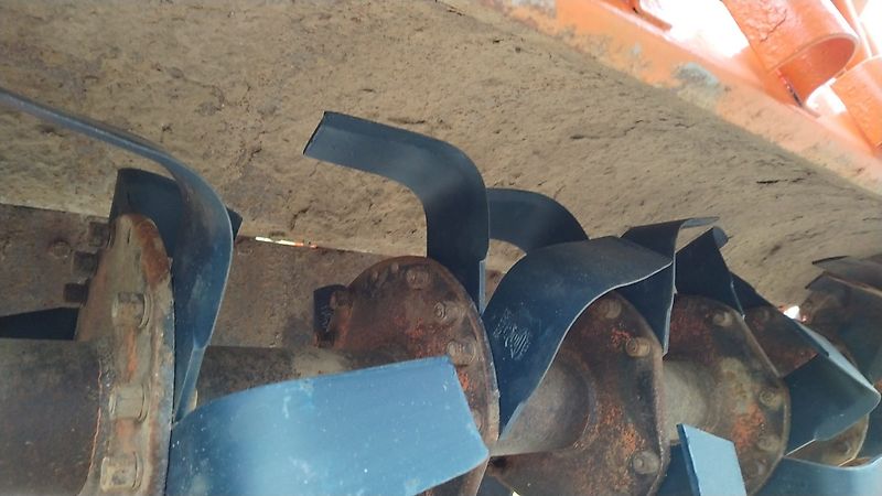 Howard Howard HR40-255 Serien Nr 040E00 Howard Semavator 255 cm Arbeitsbreite mit aufgebauter Drillmaschine 420mm Pakerwalze zur Saatgutfixierung