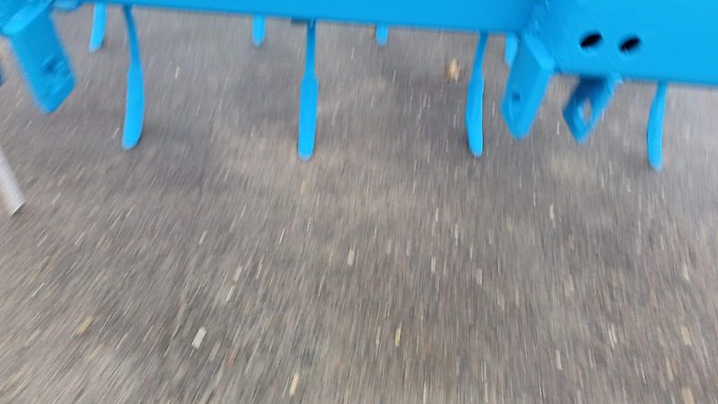 Lemken Lemken ?Korund 2m Saatbeetkombination mit Stabwalze 250mm 11Kultivatorzinken geschraubt Tiefeneinstellung über Drehspindel der Krümlerwalze
