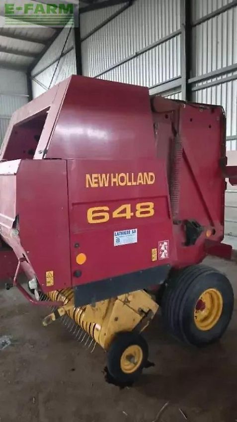 New Holland 648