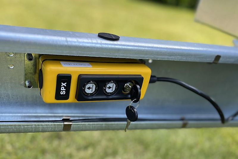 Saris Dreiseitenkipper 306x184 3500 kg E-Pumpe Rampen Kipper