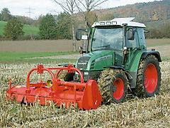 Humus KMF 200, KMF 220, KMF 240, KMF 260, KMF 280, KMF300 Für Unimog und Schlepper ab 30 kW / 40 PS – schwere Ausführung bis 150 kW / 200 PS