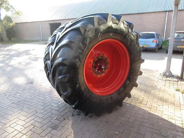 Vredestein traxion +