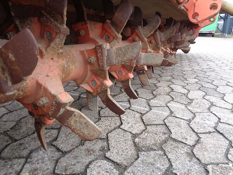 Kongskilde Howard Bodenfräse 4m mit Kerner Rotavator Rotalabour HR43 405 DU