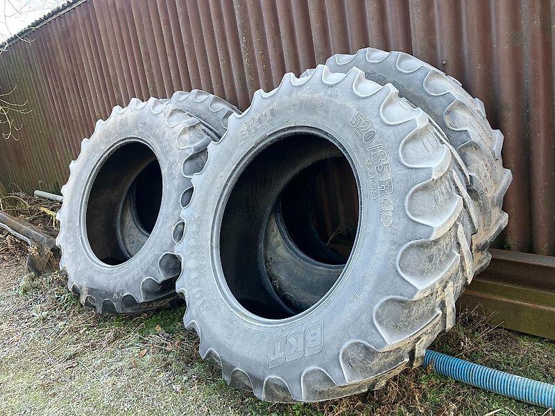 BKT Agrimax RT 855 520/85R42