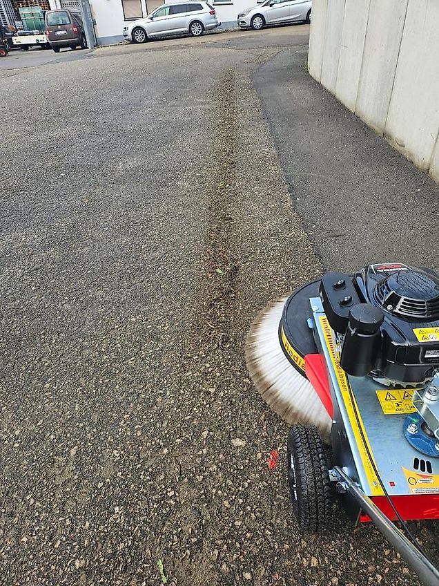 Westermann Radialbesen WR 870 Honda Kehrmaschine