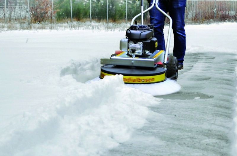 Westermann Radialbesen WR 870 Honda Kehrmaschine