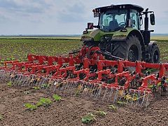 POLNIVA Hackgerät 12-reihig / Bineuse à 12 rangées