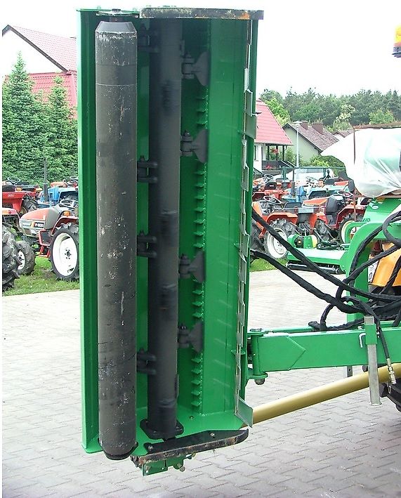 TOP-AGRO Schlegelmulcher mit Ausleger AGF mit Ventilen ab 140 cm bis 220 cm