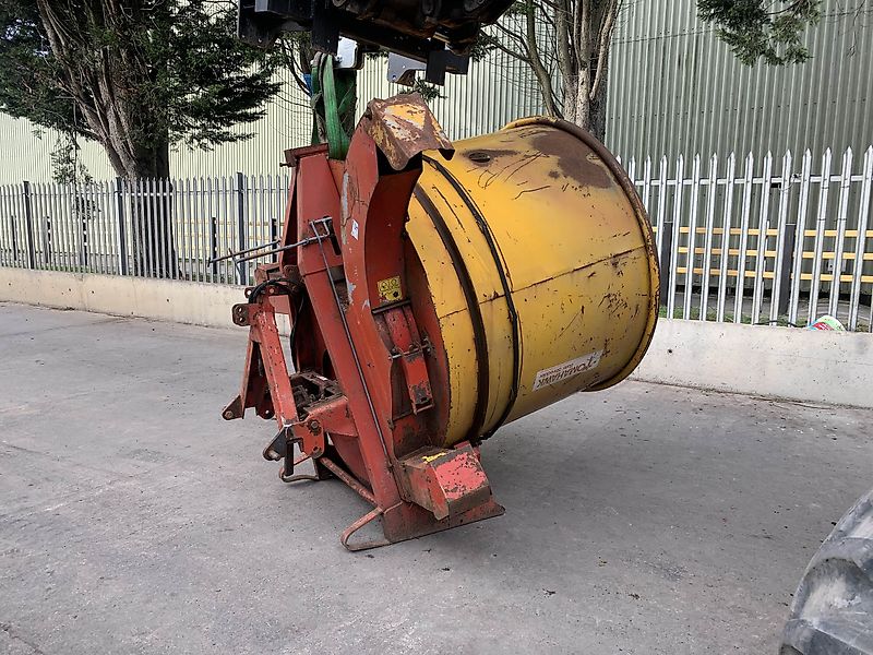 Teagle USED Teagle Tomahawk 404 Bale Feeder For Sale