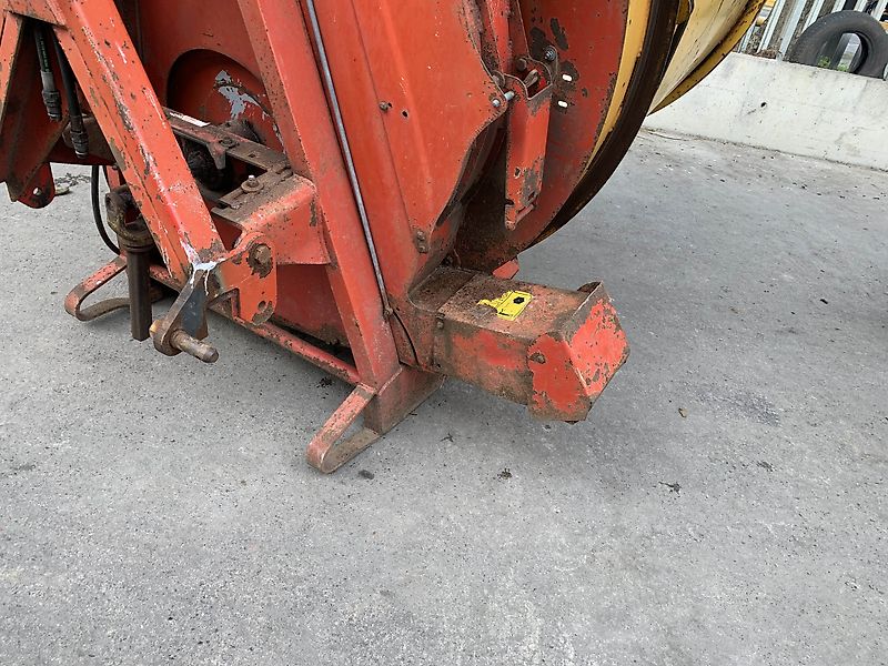 Teagle USED Teagle Tomahawk 404 Bale Feeder For Sale