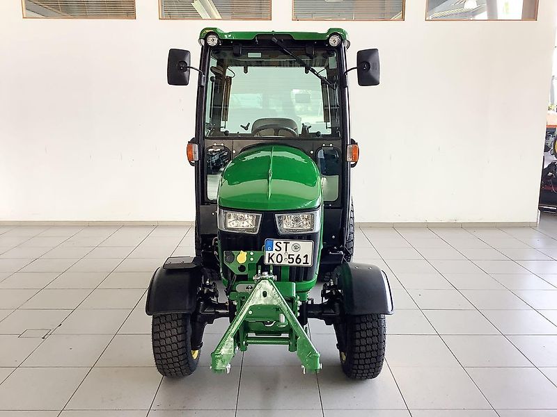 John Deere 2038R