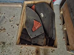 Kuhn Streichbleche, Anlagen, Vorschäler, Schrauben usw.