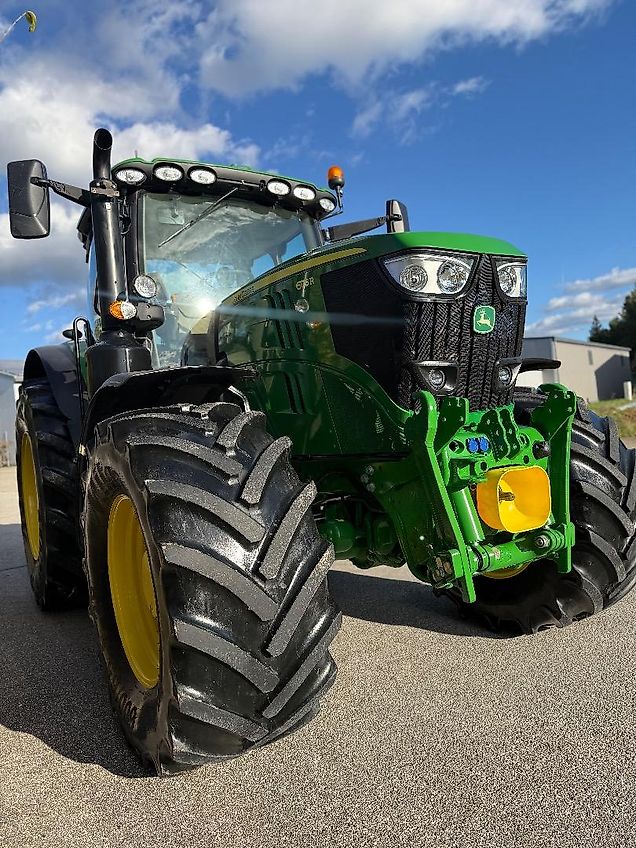 John Deere John Deere 6175R / 2460H