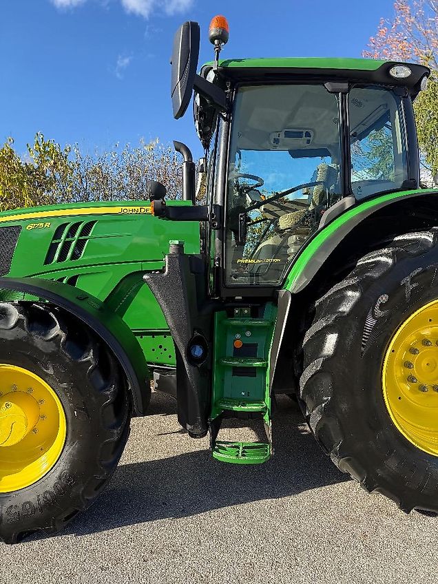 John Deere John Deere 6175R / 2460H