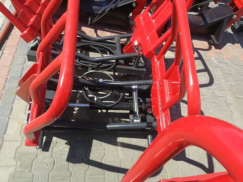 Metal-Technik Rundballenzange/ Bale clamp/ Chwytak do bel / Pinzas para pacas redondas