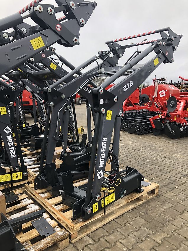 Metal-fach T219 für BELARUS MTZ 80/90 Serie Festmontiert | Best-Preis