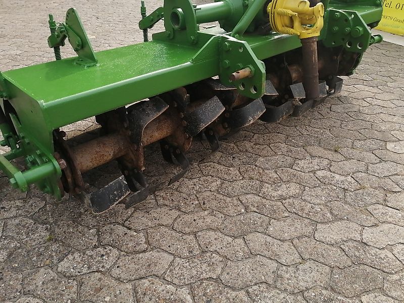 Celli Celli Bio Bodenfräse Keine Maschio Bodenfräse 200cm Celli Modell E 205 cm Arbeitsbreite Frässmesser 100% seitliche Stützräder zur exakten Arbeitstiefeneinstellung Fremdkörpersicherung über Lamellenkupplung