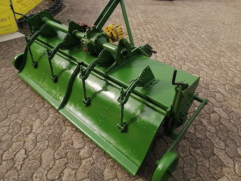 Celli Celli Bio Bodenfräse Keine Maschio Bodenfräse 200cm Celli Modell E 205 cm Arbeitsbreite Frässmesser 100% seitliche Stützräder zur exakten Arbeitstiefeneinstellung Fremdkörpersicherung über Lamellenkupplung