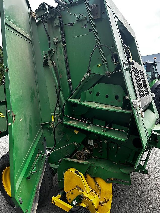 John Deere 592