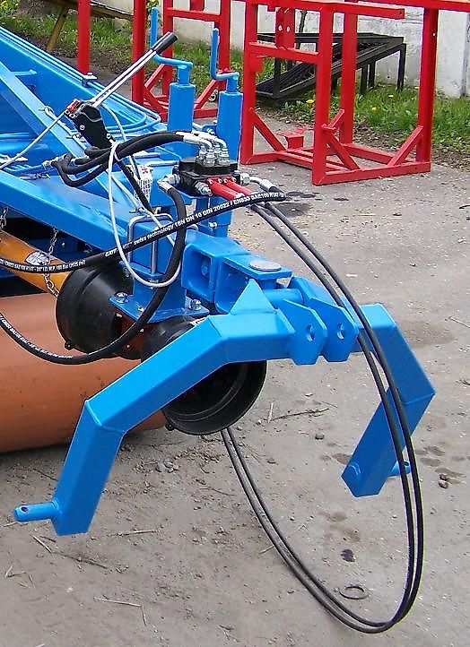 KRUKOWIAK  Zwiebel und Gemüseroder , mit Leistenschar   ( Sonderpreise-Abverkauf) Z 653/1; Mit durchgehende Rodeleiste ZWIEBELN, KNOBLAUCH,KARTOFFELN, ROTE BEETE USW.