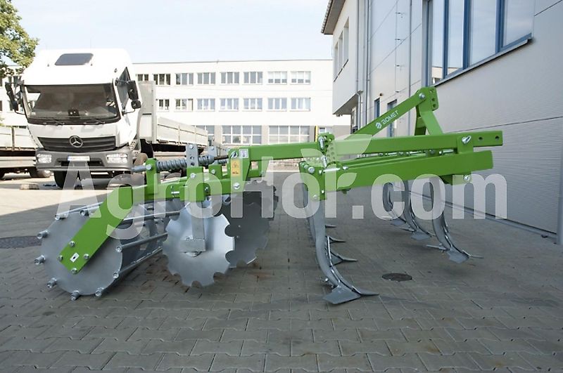 Bomet U865 / Aggregat zur Stoppelbearbeitung mit einer Walze 180-380 cm