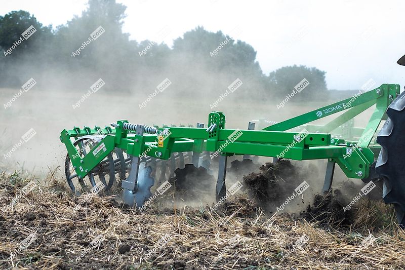Bomet U865 / Aggregat zur Stoppelbearbeitung mit einer Walze 180-380 cm