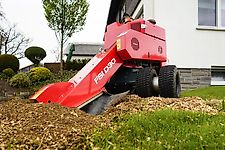 FSI D30 Baumstumpffräse /Stubbenfräse /Wurzelfräse /Stockfräse mit Dieselmotor und Radantrieb