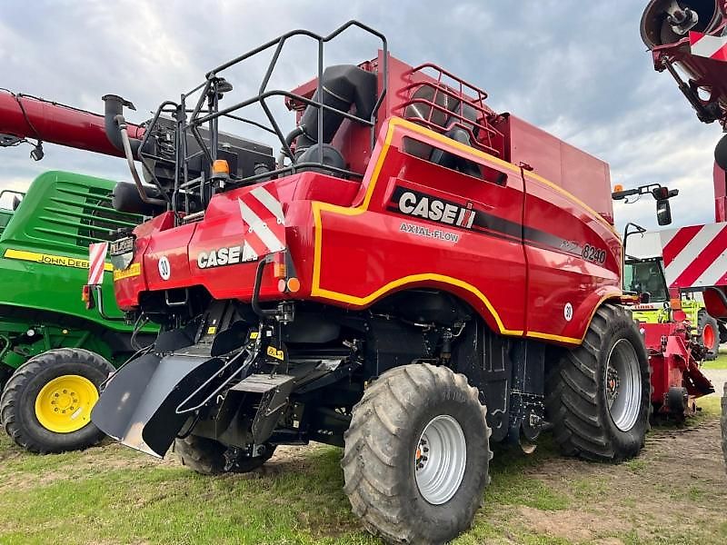 Case IH 8240