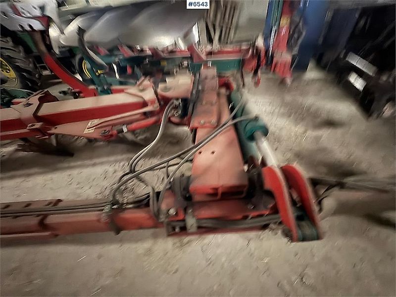 Kverneland PB100 6-Skjærs Vario Semi-Vendeplog