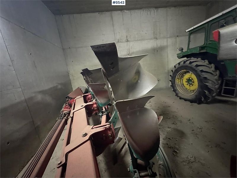 Kverneland PB100 6-Skjærs Vario Semi-Vendeplog