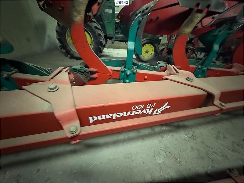 Kverneland PB100 6-Skjærs Vario Semi-Vendeplog