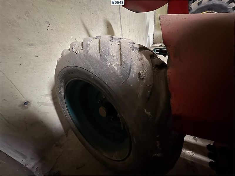 Kverneland PB100 6-Skjærs Vario Semi-Vendeplog