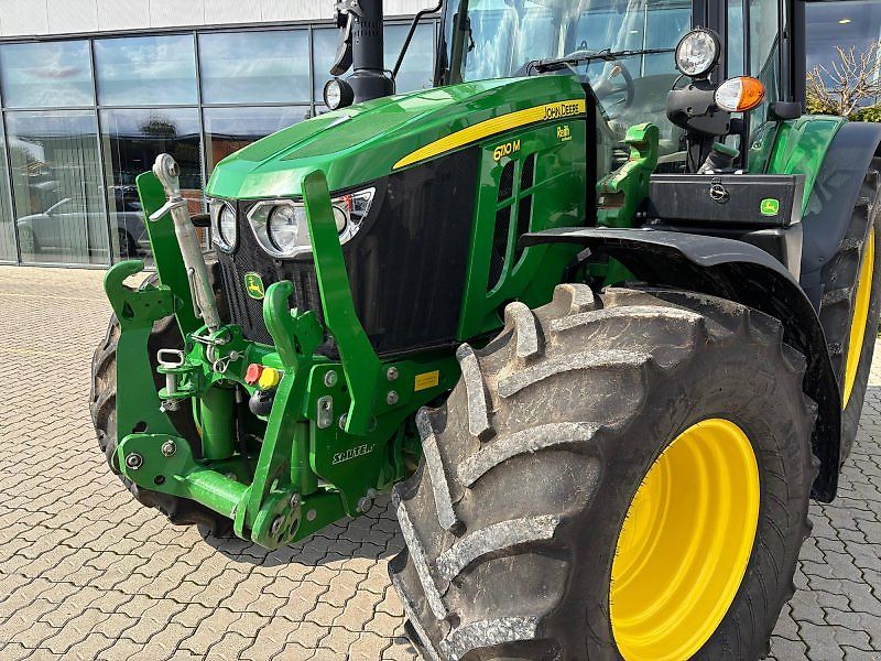 John Deere 6110M
