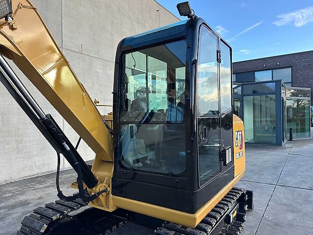 Caterpillar 305.5E2