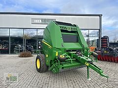 John Deere V451M