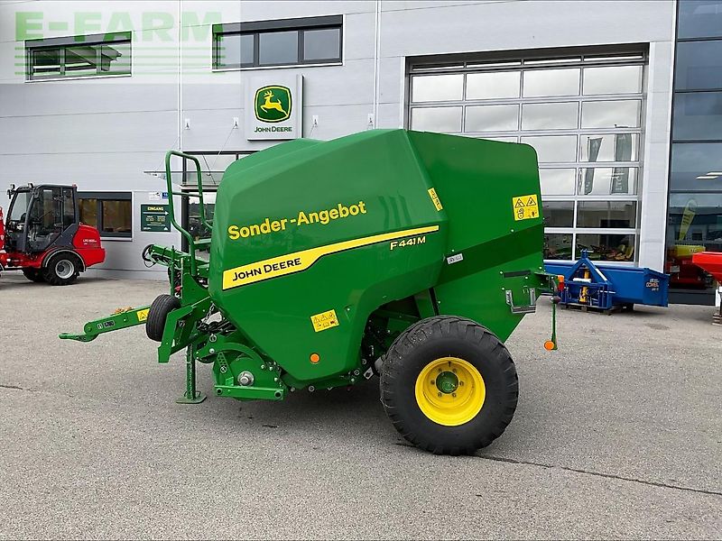 John Deere F 441 M Rundballenpresse