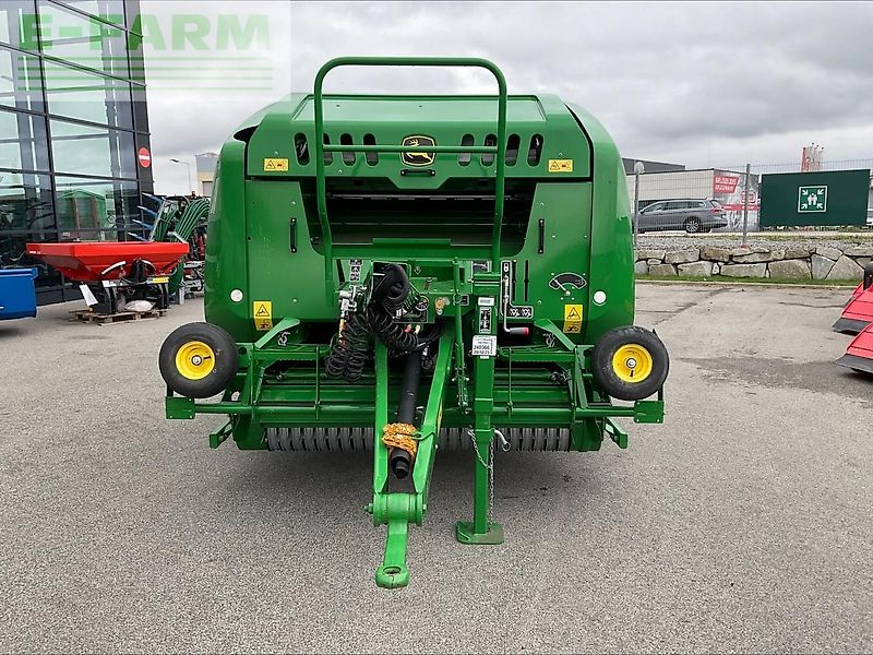 John Deere F 441 M Rundballenpresse