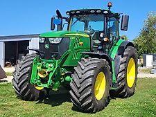 John Deere 6215R
