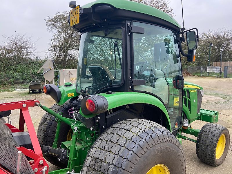John Deere 4066R