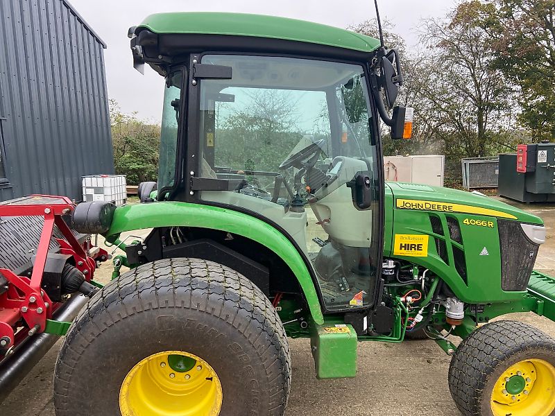 John Deere 4066R