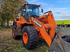 Doosan DL300