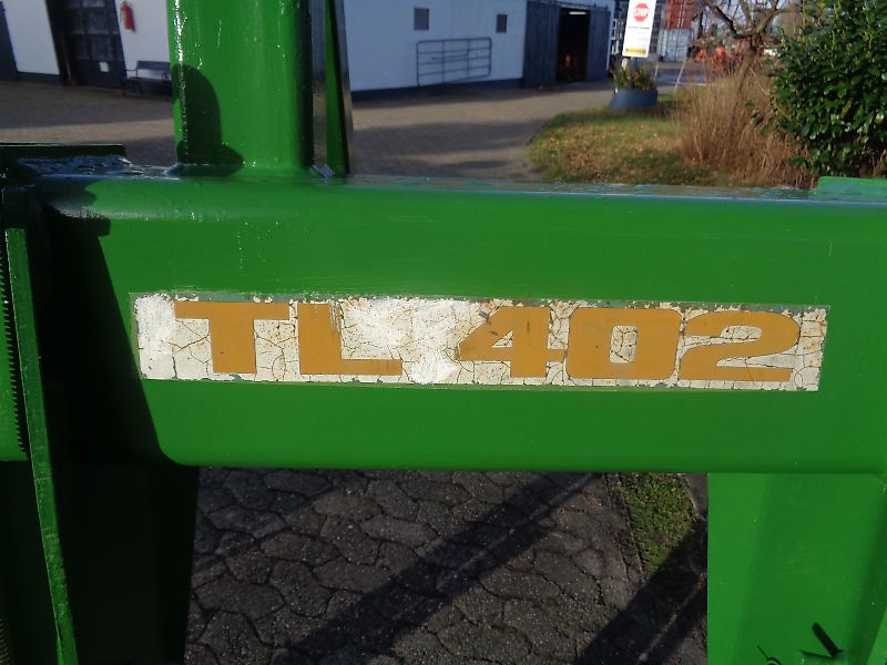 Amazone Amazone Amazone TL402 Tiefenlockerer 450 cm Arbeitsbreite 6 Grubberstiele mit 66,5 cm Reihenabstand Arbeitstiefe bis über 100 cm mit Drehspindeln ideal für 75 cm Reihenkulturen zur Lockerung von Pflugsohlen Verdichtungen Frontgrubber Vorbaugrubber