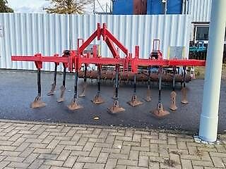 BM Maschinenbau Grubber 3m, 3-Balkig, gebr. Stachelwalze Pöttinger, Gänsefusschare oder Doppelherzschare