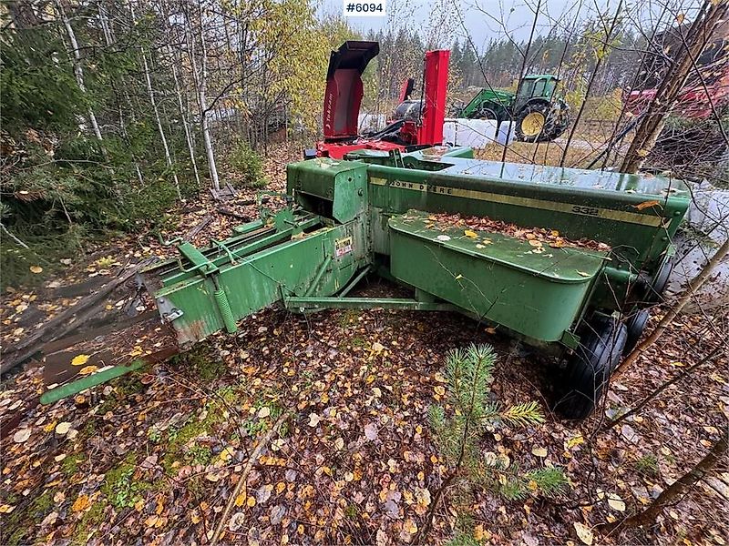 John Deere 332