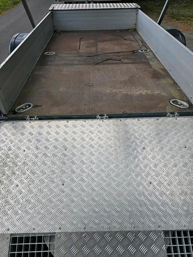Nissen VZ 616 FAT kleine Ausführung Absperrtafel B3 Vorwarntafel Verkehrsleittafel Verkehrssicherungsanhänger Verkehrsleitanhänger Horizont Trebbiner