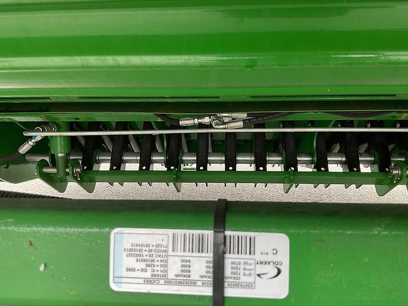 John Deere F 441 M Rundballenpresse